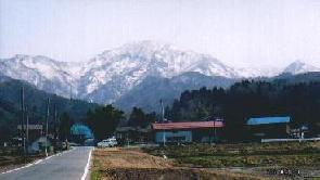 村松町から望む白山(10KB)
